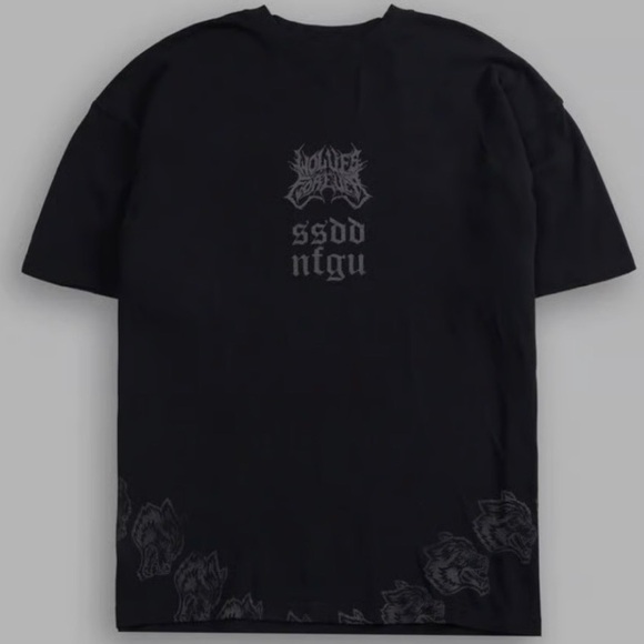 NEW! Darc Sport Catwoman Shirt - Picture 2 of 3